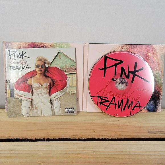 CD Pink Beautiful Trauma - Picture 3 of 5